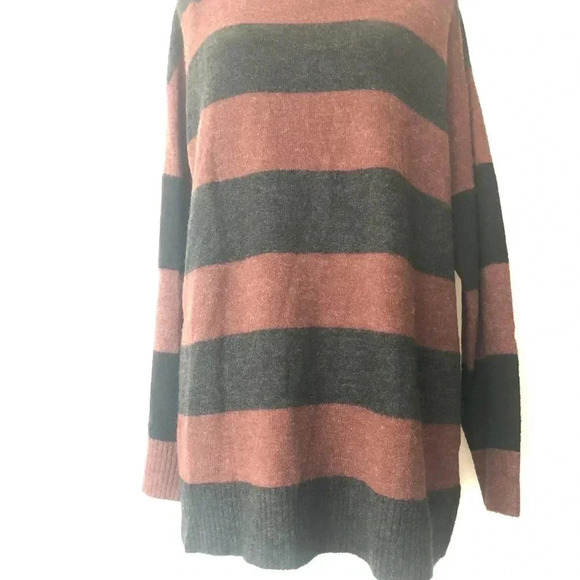 Treasure and Bond color block tunic sweater - Picture 3 of 10